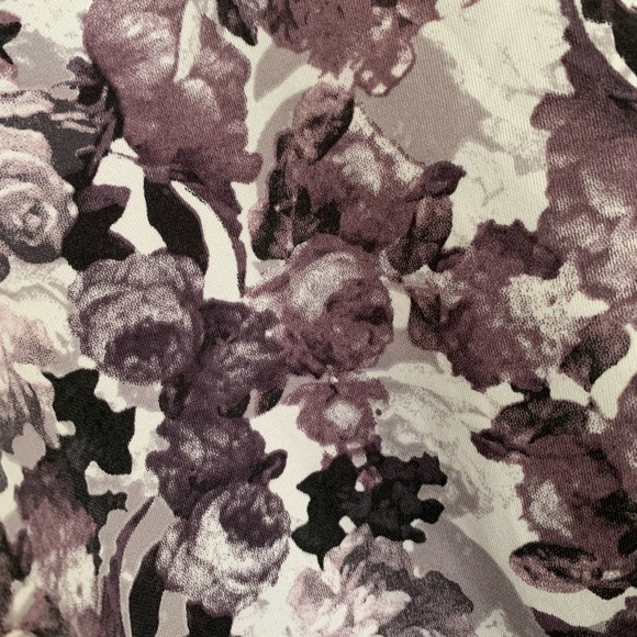 SOLD💜🤍White & Purple Skater Skirt - Picture 3 of 4